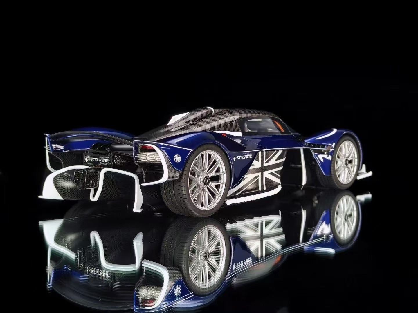Frontiart 1/18 Aston Martin Valkyrie Sabiro Blue Resin Model Car