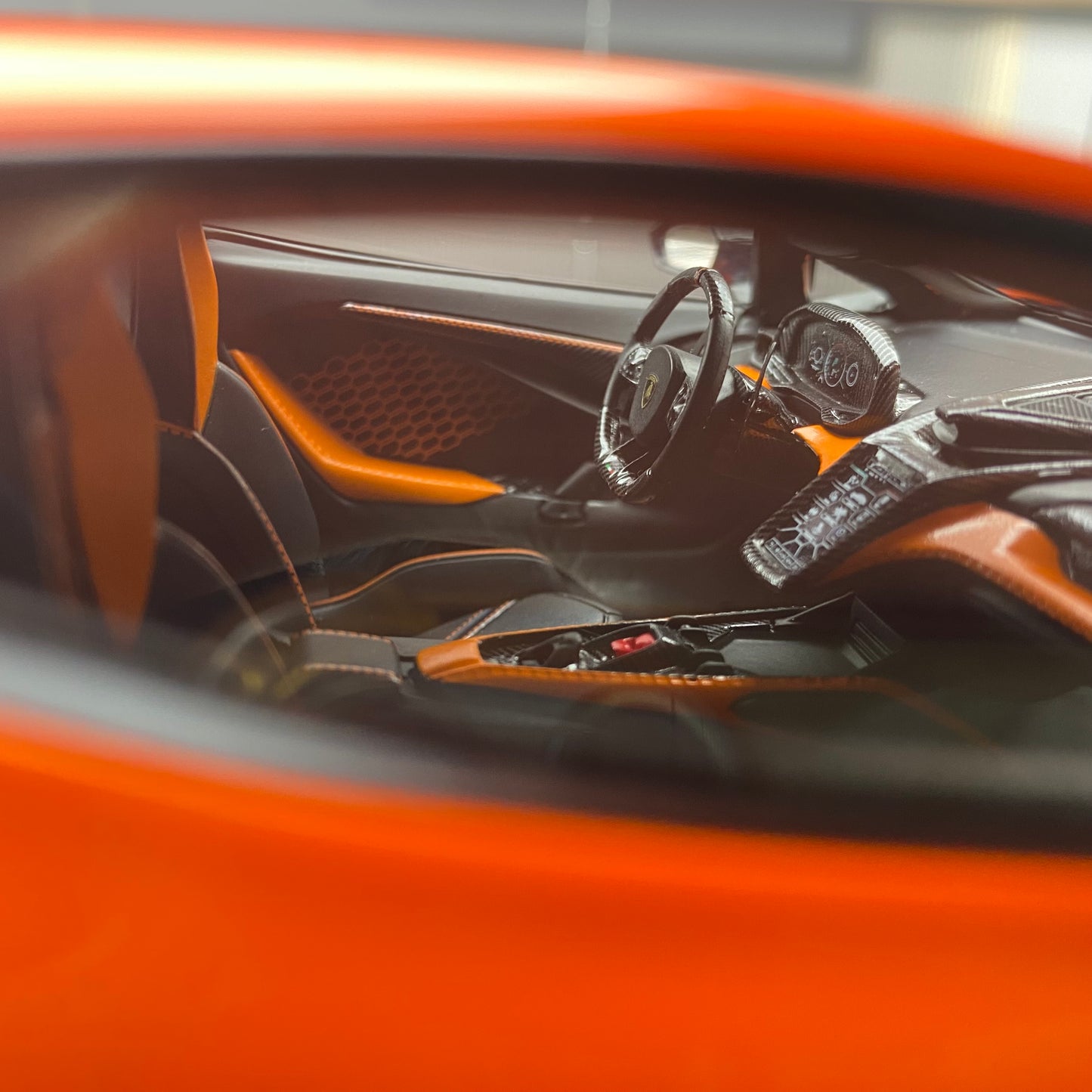 RUNNER 1/18 Lamborghini Reveulto limited edition car model ornament