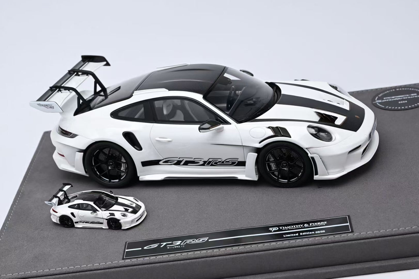 TP 1/18 Porsche 911 GT3RS Two-Car Set