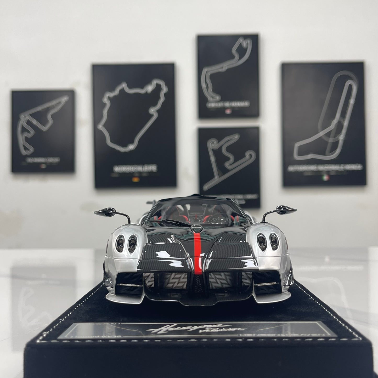 HH Model 1/18 Pagani Huayra Silver & Black Carbon HH662