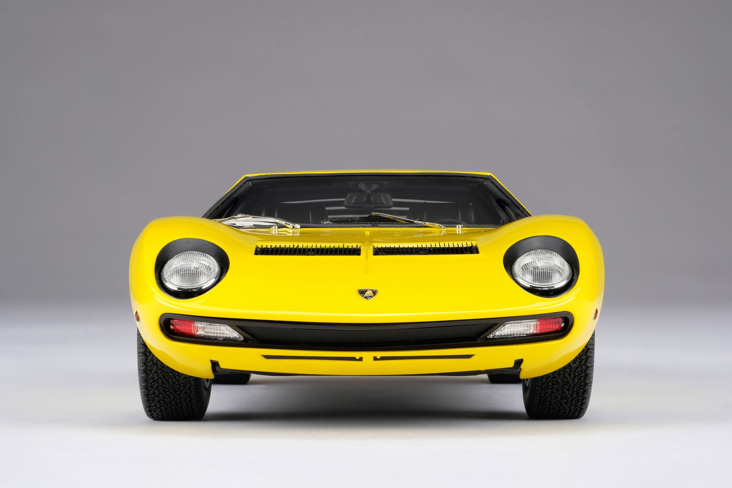 Amalgam 1/18 Lamborghini Miura P400 SV simulation car model