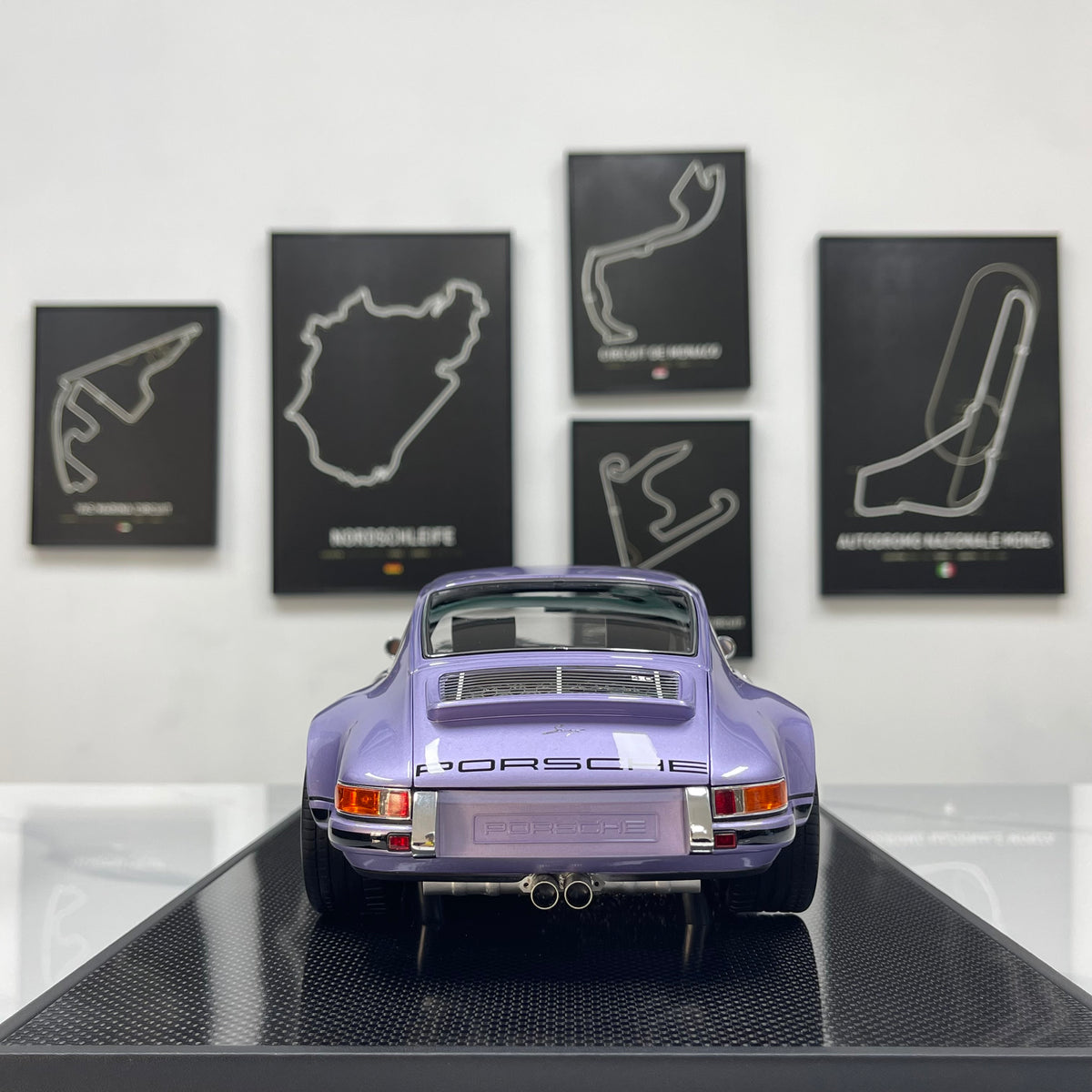 IVY 1/12 Porsche Singer with Skis IVY248