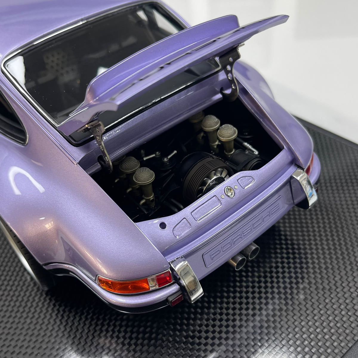 IVY 1/12 Porsche Singer with Skis IVY248