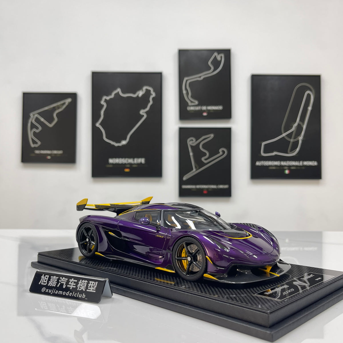 FrontiArt 1/18 Koenigsegg Jesko 7559 Purple FA209