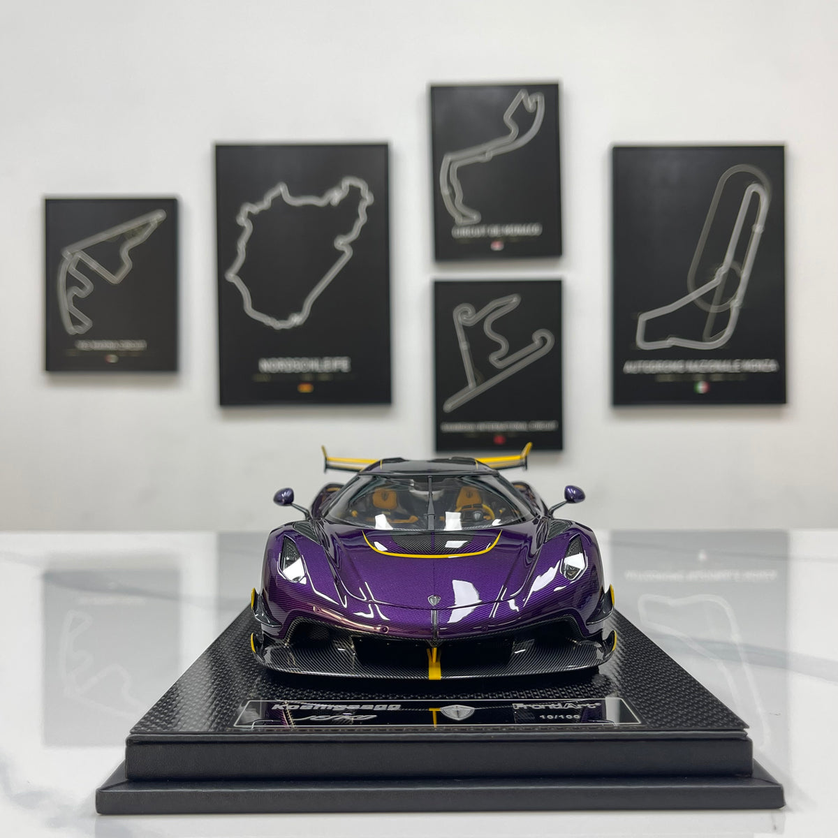 FrontiArt 1/18 Koenigsegg Jesko 7559 Purple FA209