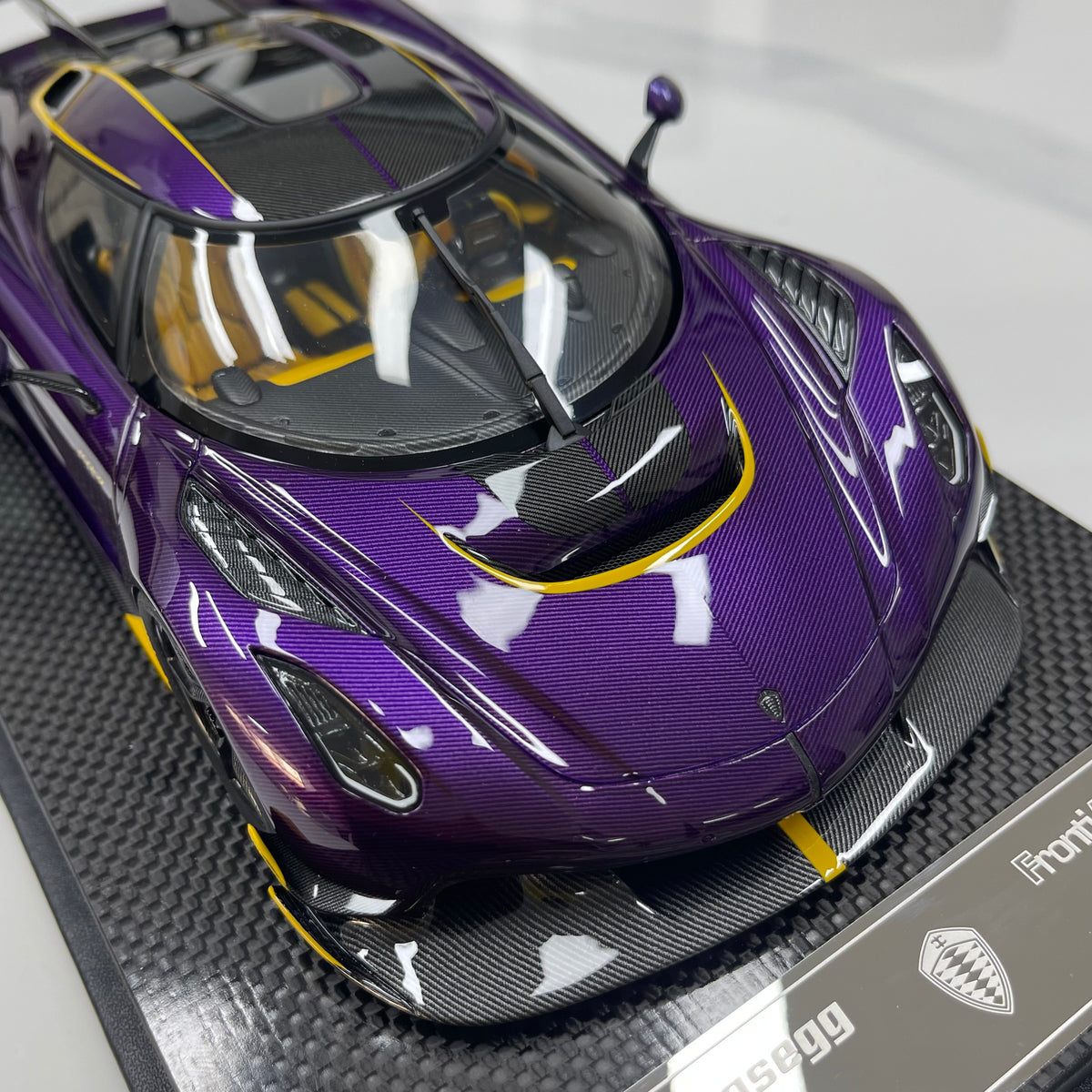 FrontiArt 1/18 Koenigsegg Jesko 7559 Purple FA209