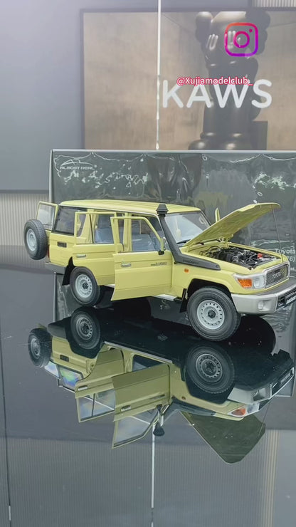 Almost Real 1/18 Toyota Land Cruiser 76 Beige Alloy Fully Open Simulation Car Model Ornament