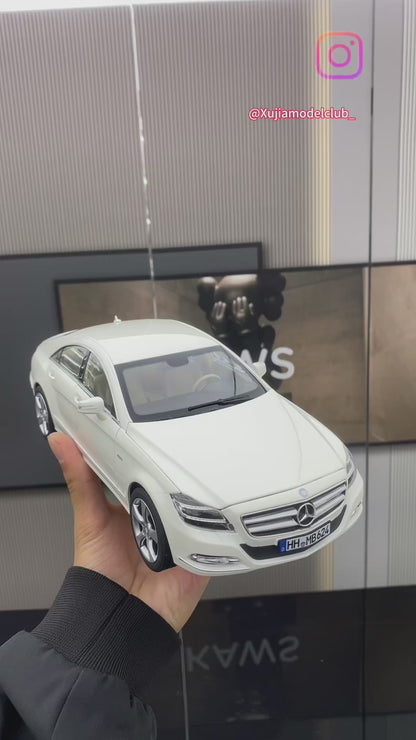 NOREV 1/18 Mercedes-Benz CLS Coupe 2011 Alloy Fully Open White Simulation Car Model Ornament