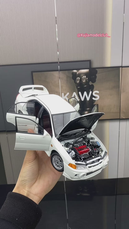 MOTORHELIX MH 1/18 Alloy Car Model Mitsubishi Lancer EVO 4th Generation Ornaments