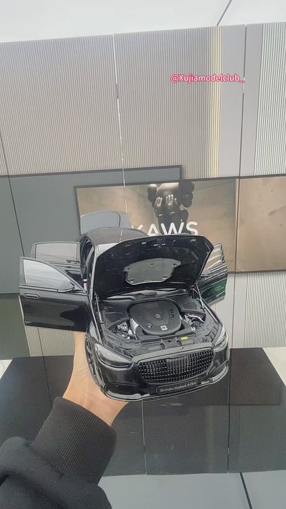 Almost Real 1/18 Mercedes-Benz Maybach S-Class Black Alloy Fully Open Simulation Car Model Ornament