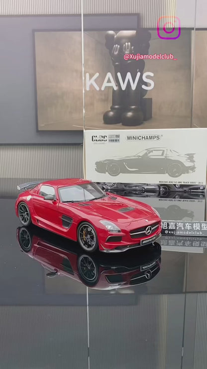 MINICHAMPS 1/18 Mercedes-Benz AMG SLS Black Series Aleación roja Modelo de coche de simulación totalmente abierto Colección de adornos