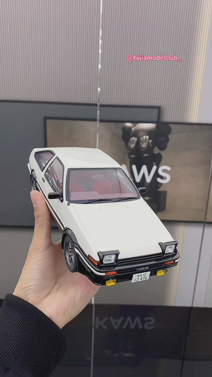 OTTO 1/18 Toyota SPRINTER TRUENO AE86 jumping light version white limited edition car model ornaments
